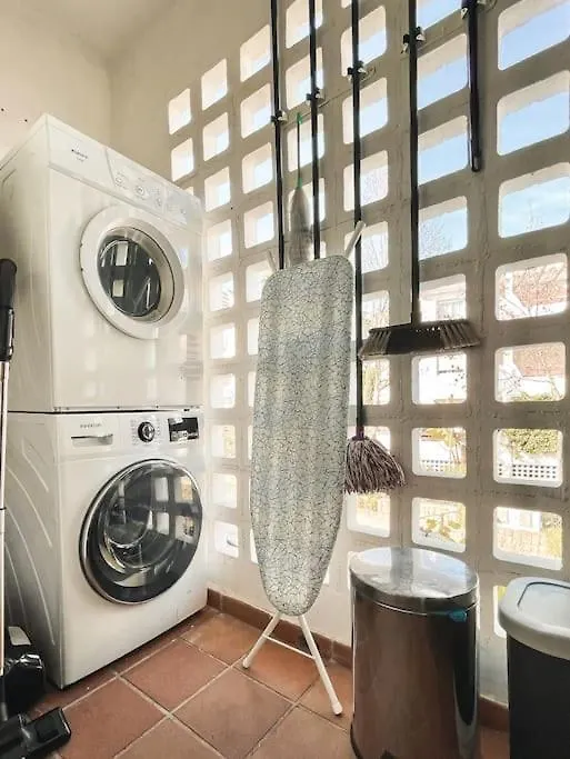 Blue Palm Apartment אסטפונה ספרד